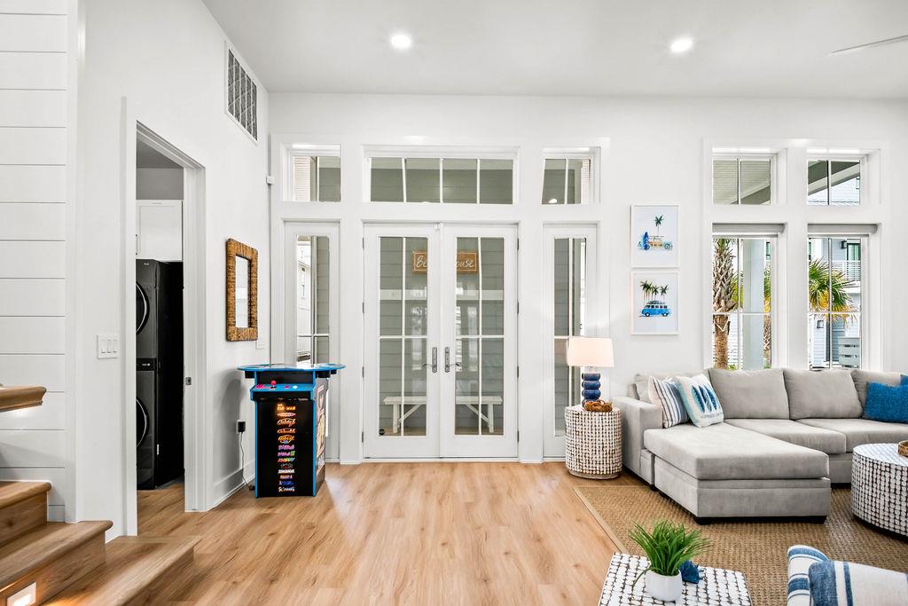 1st Floor, Living Room