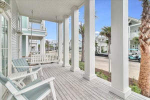 Front Porch, 1st Floor