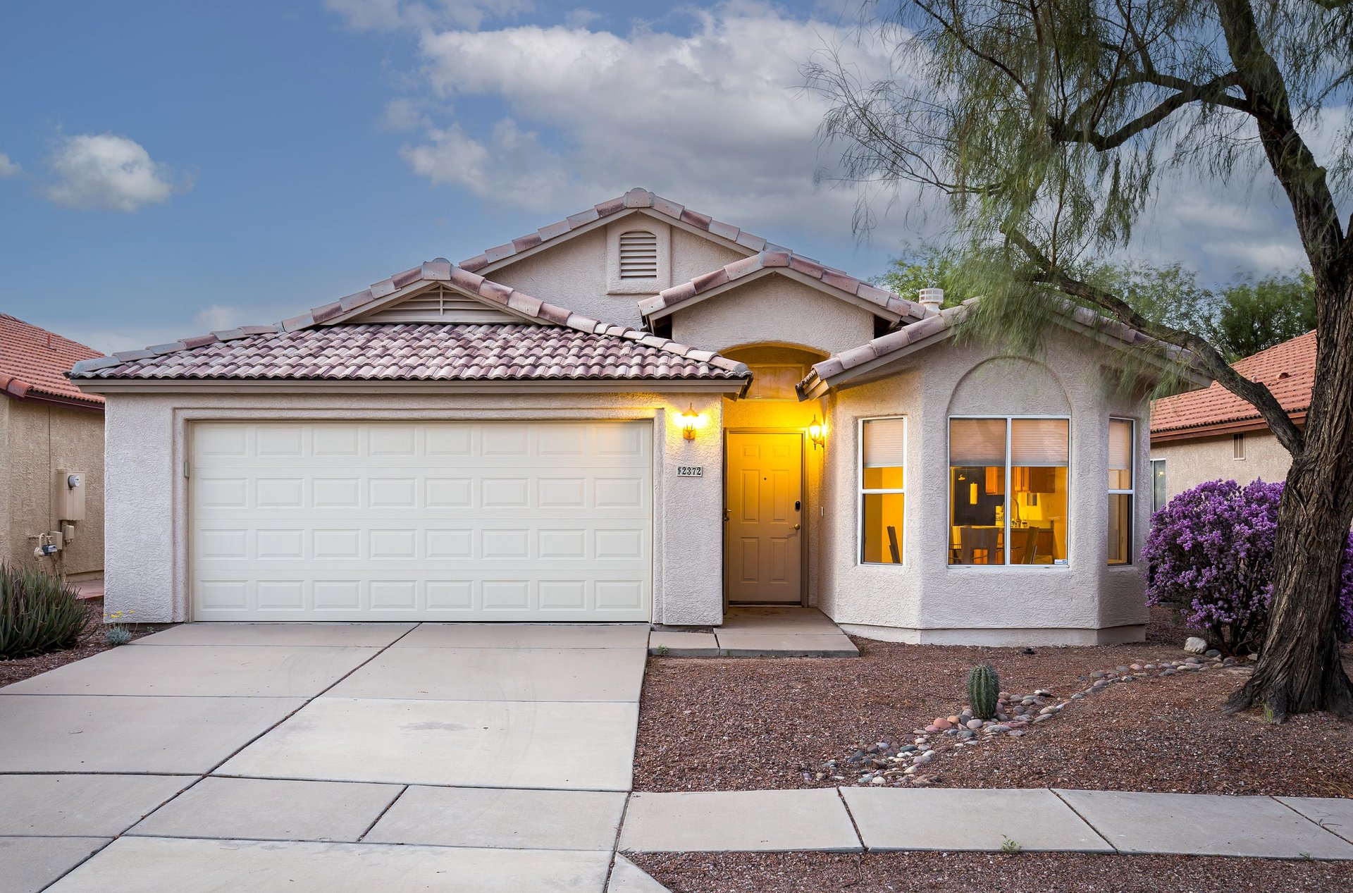 A beautiful 2 bedroom, 2 bathroom home located in Tucson, AZ