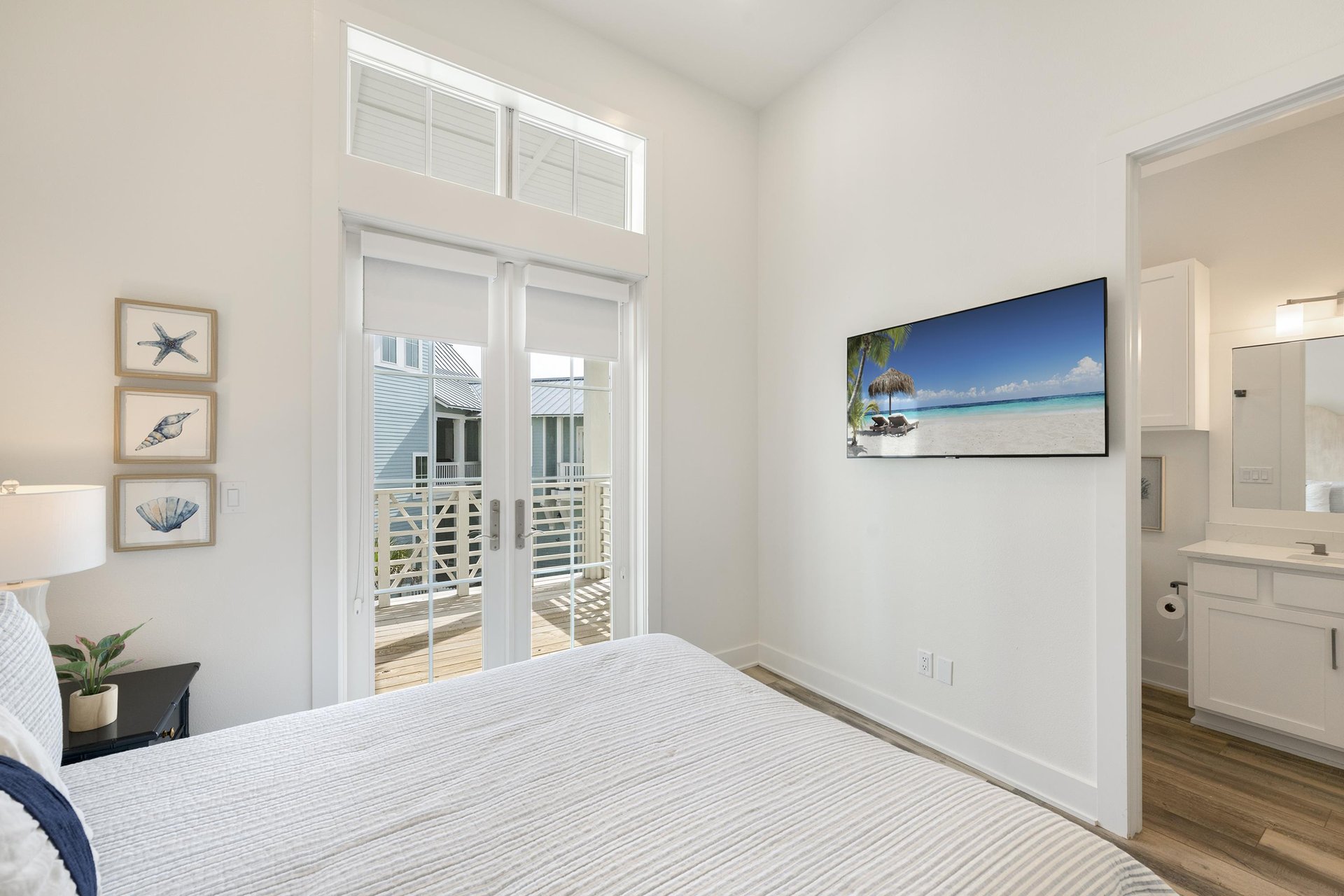 1st Queen Suite, 2nd Floor