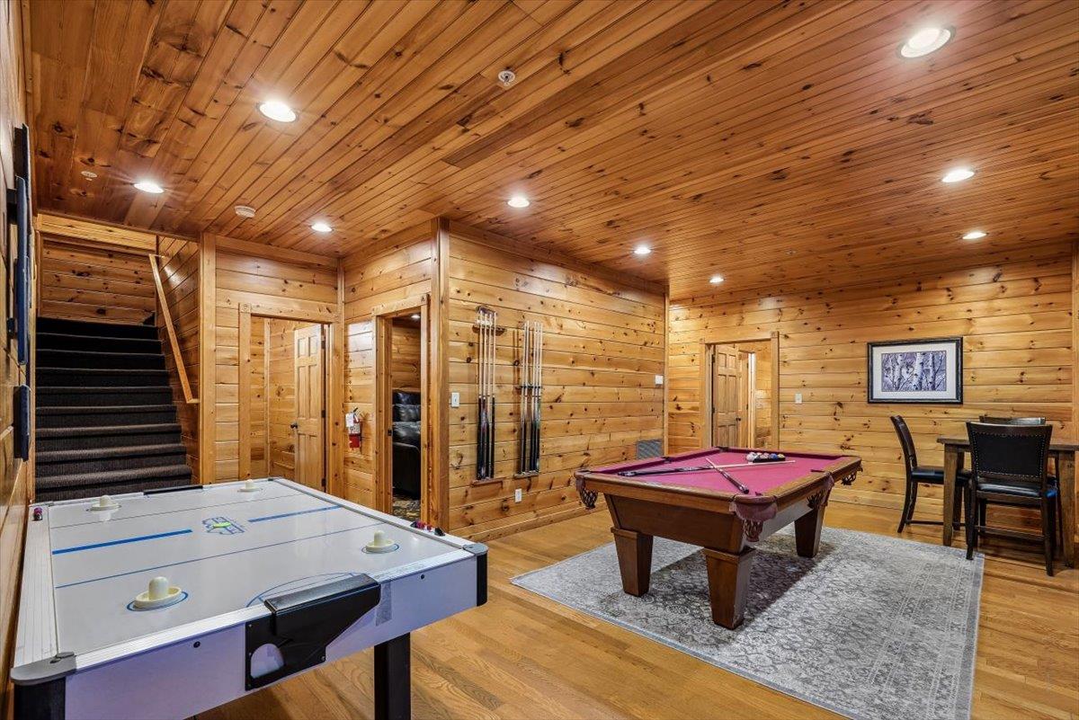 091Recreation Room