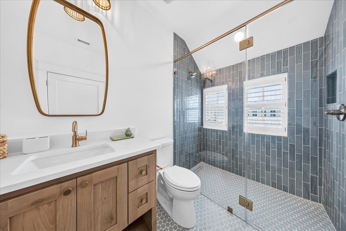 Secondary King Suite, 2nd Floor