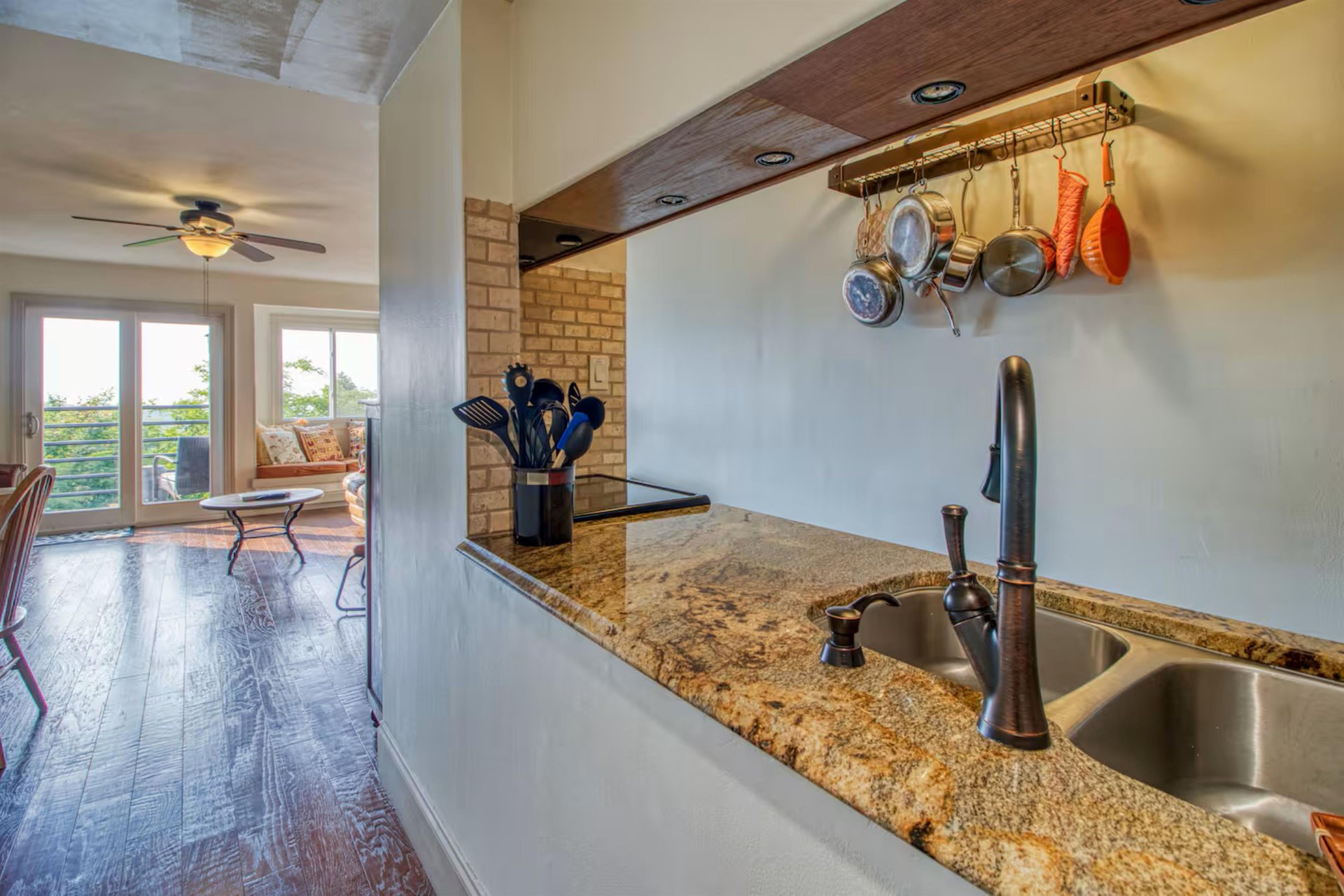 Kitchen Bar