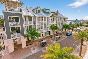 Lounge Balcony View, 1st Floor