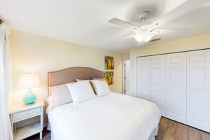 Gulffront Getaway 13