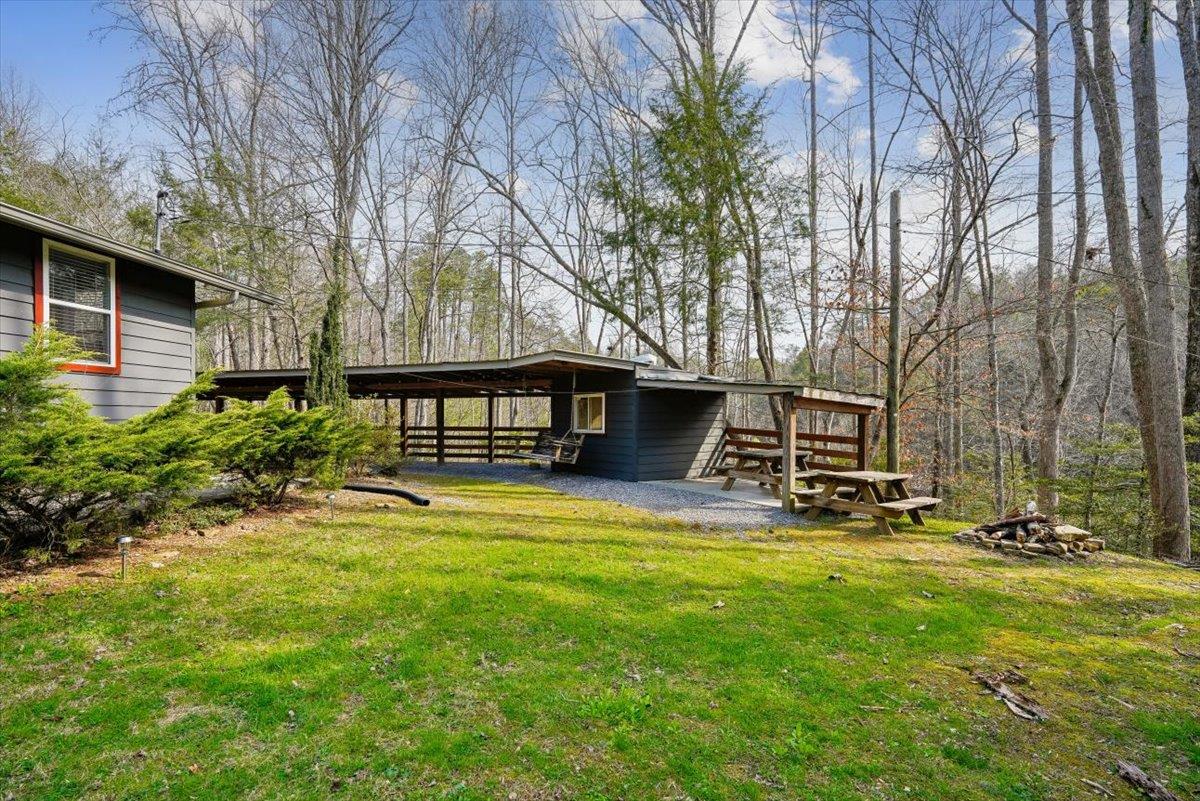 67Front Yard