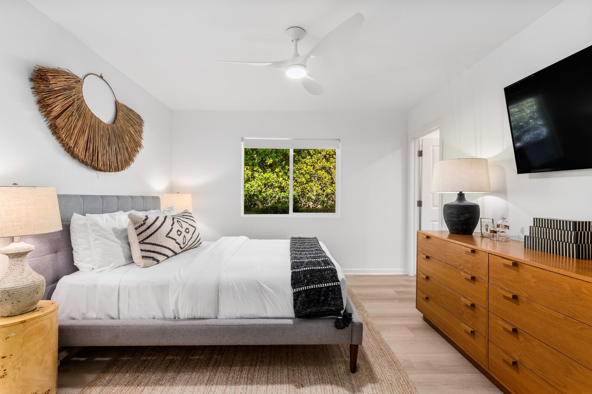 Guest bedroom