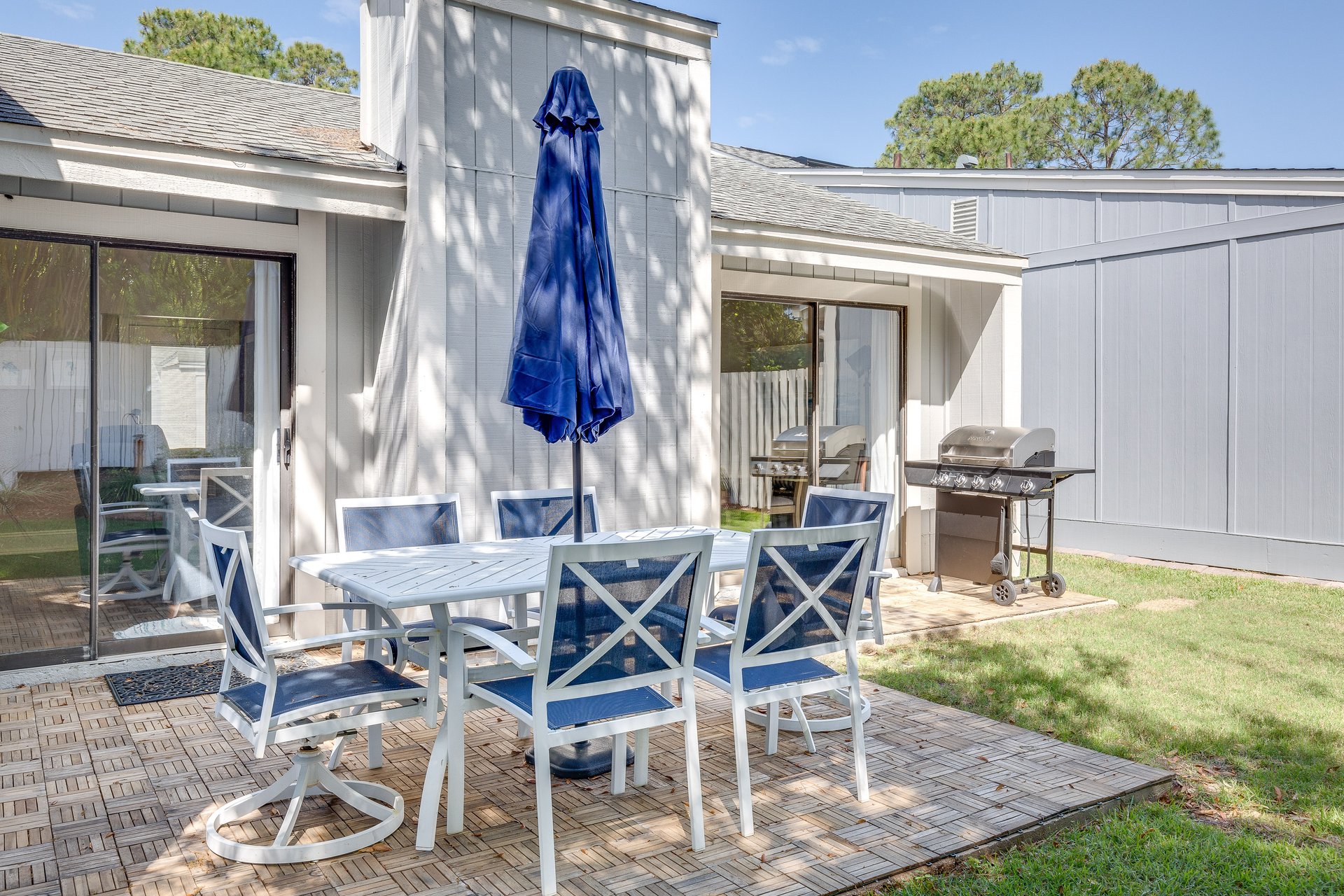 Sunny Destination 21