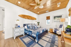 King Bedroom, 2nd Floor