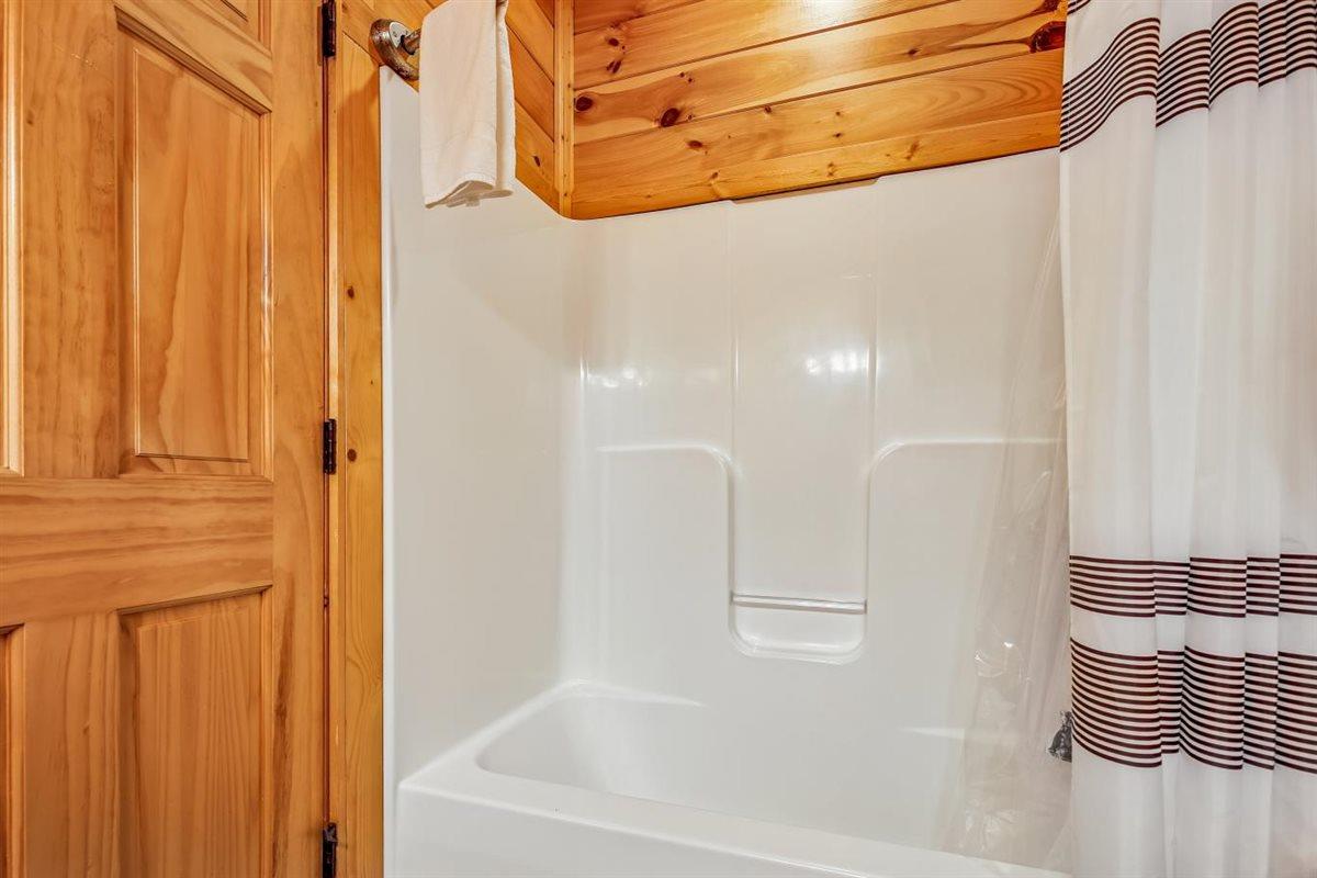 27Primary Bath
