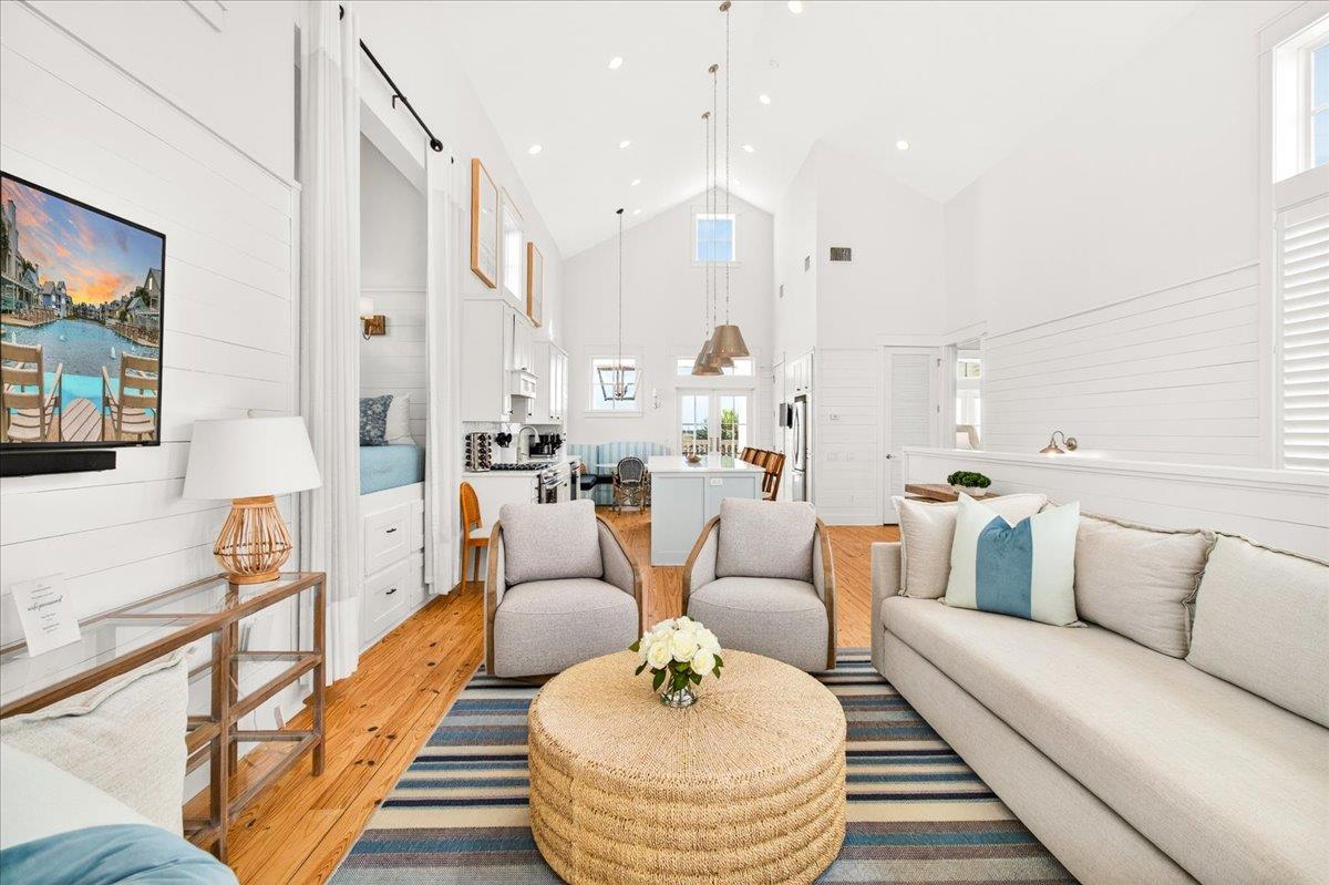 2nd Floor, Main Living Room