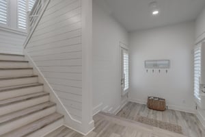 Sandy Area, 1st Floor