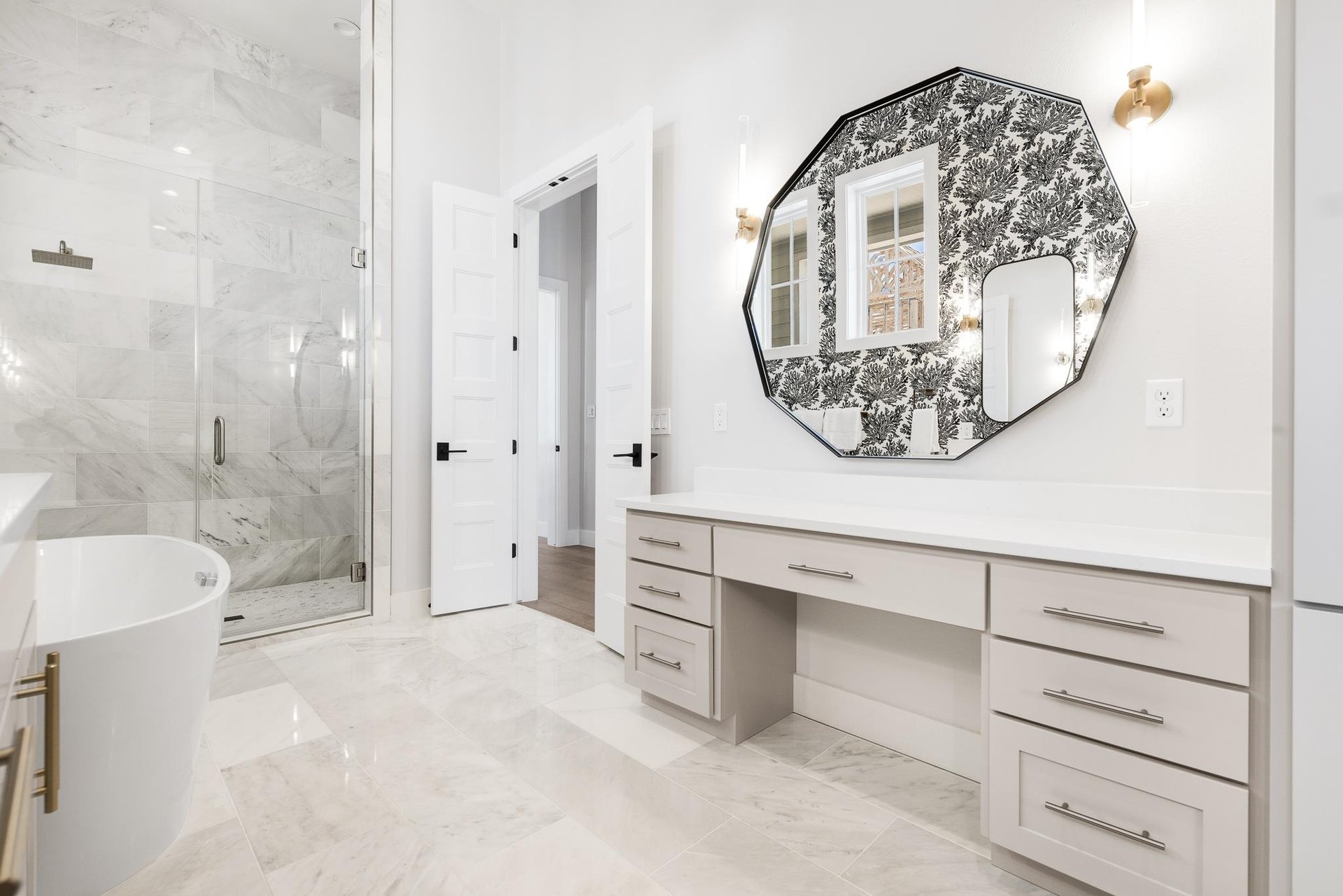 2nd Floor Primary King Suite