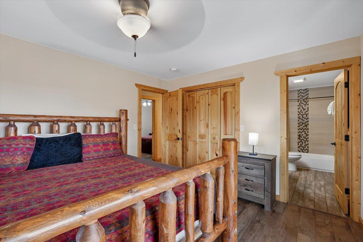 27Bedroom