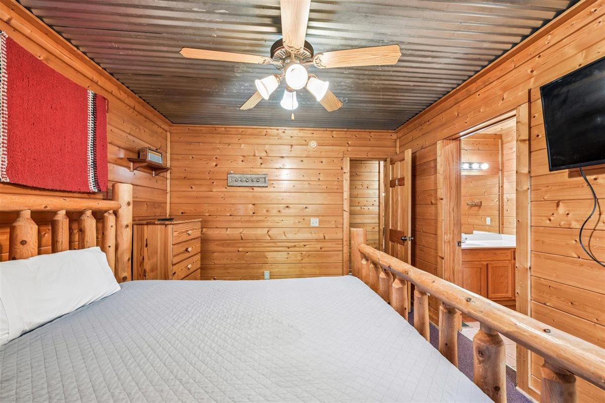 098Bedroom