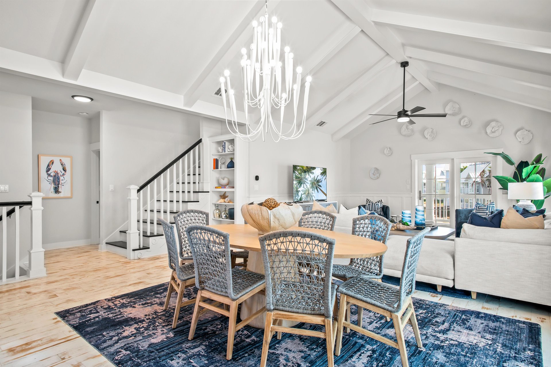 2nd Floor Dinning Room