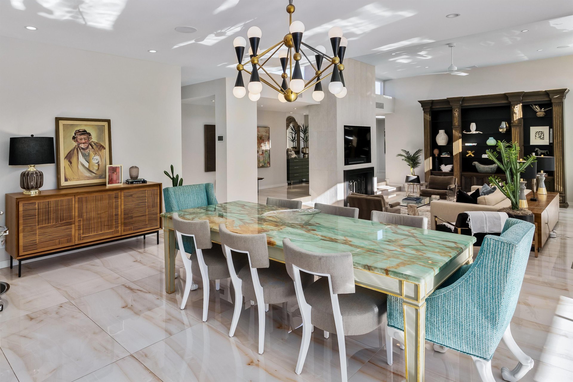 Indoor dining for 8