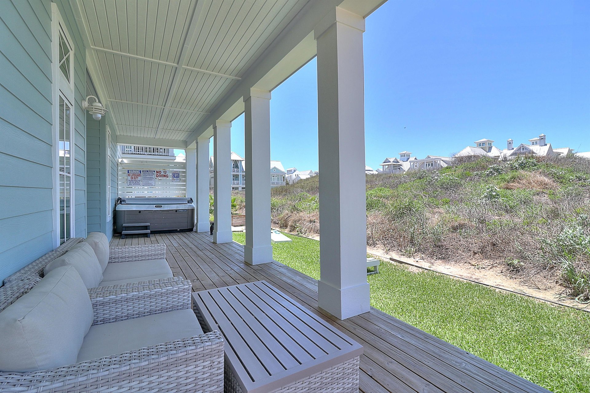 Rear Deck Hot Tub  Putting Green, 1st Floor
