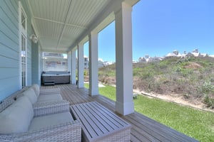Rear Deck Hot Tub  Putting Green, 1st Floor