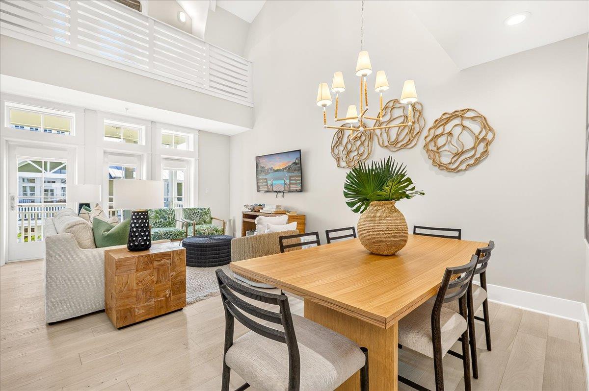 1st Floor, Dining Area