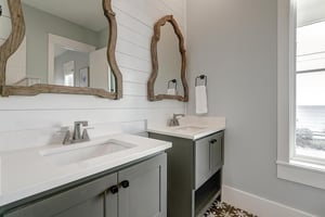 1st Floor King Suite