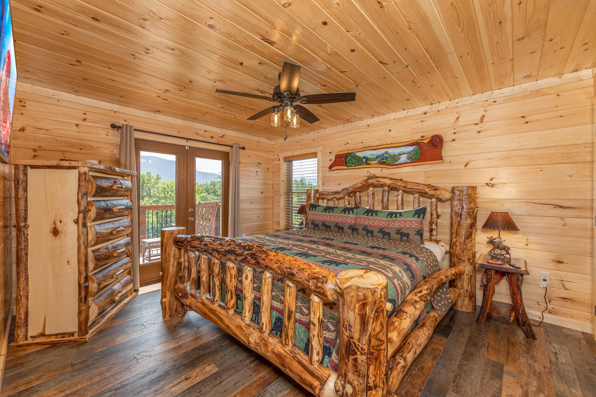 King bed with door to deck