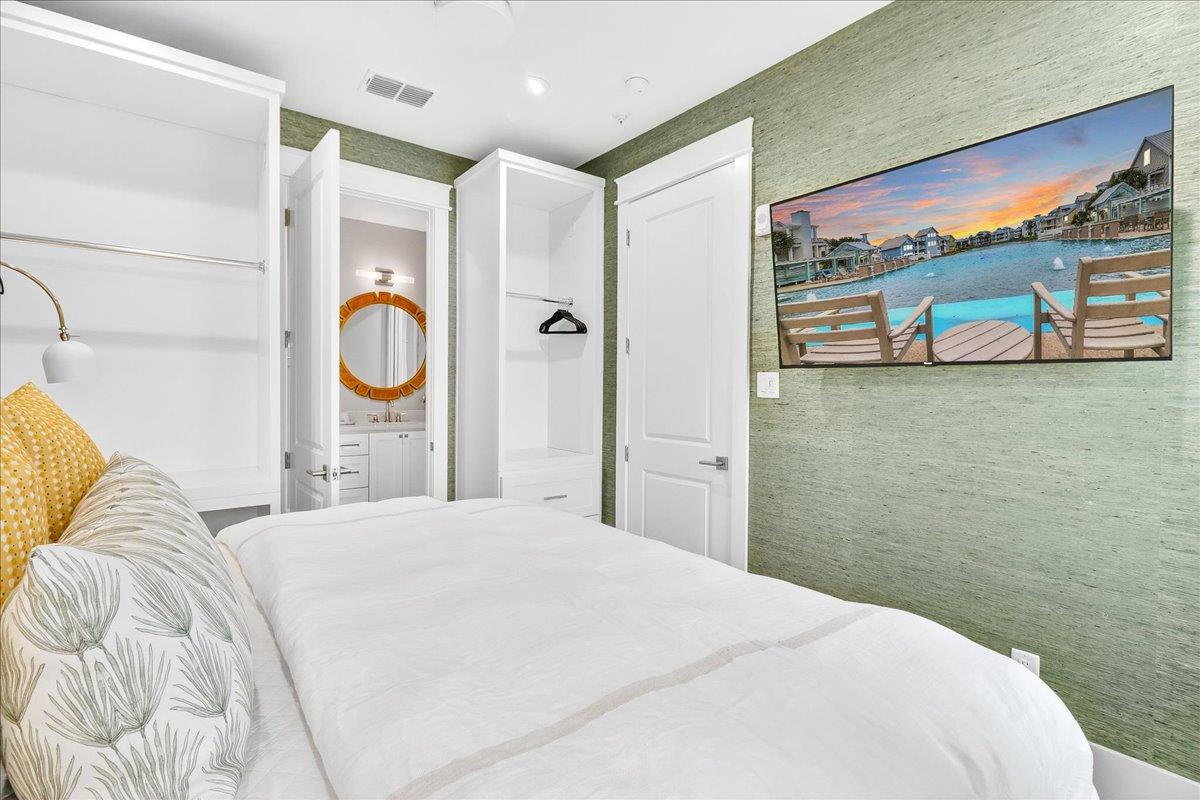 1st Floor, Primary King Bedroom