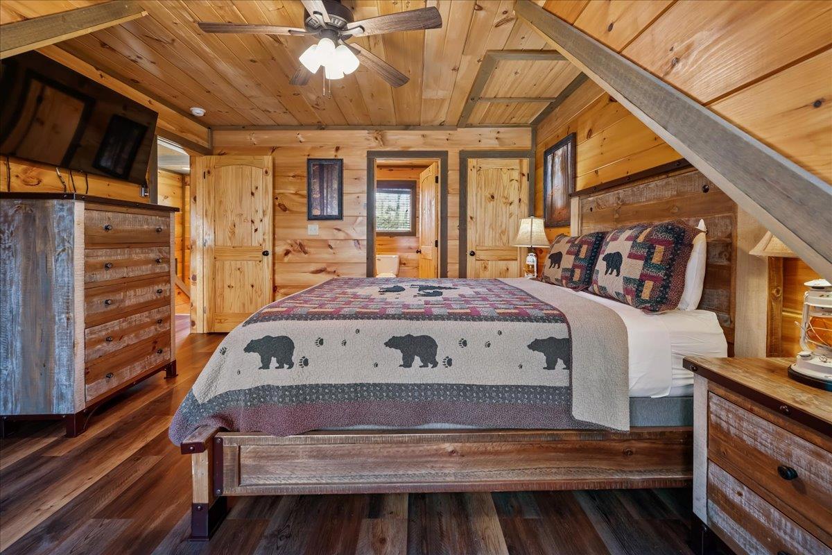 55Primary Bedroom