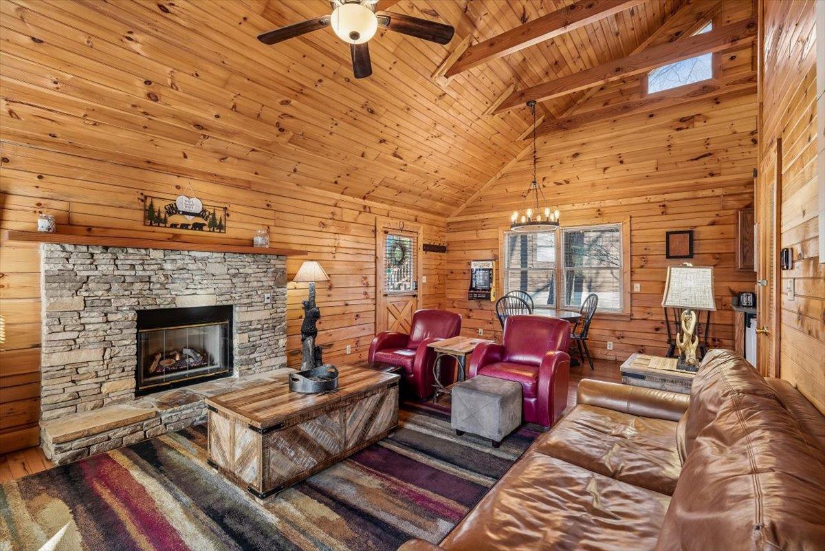 07Living Room