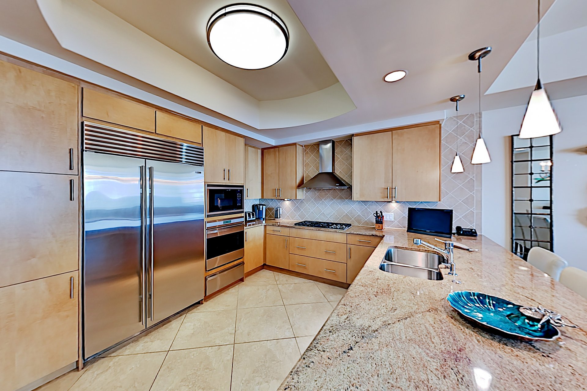 Turquoise Place 2205C 6