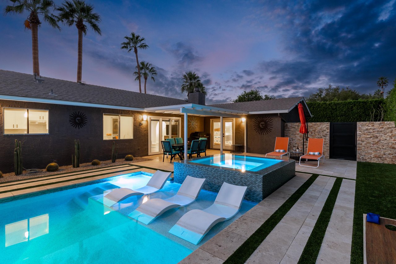 Gorgeous pool and spa lighting