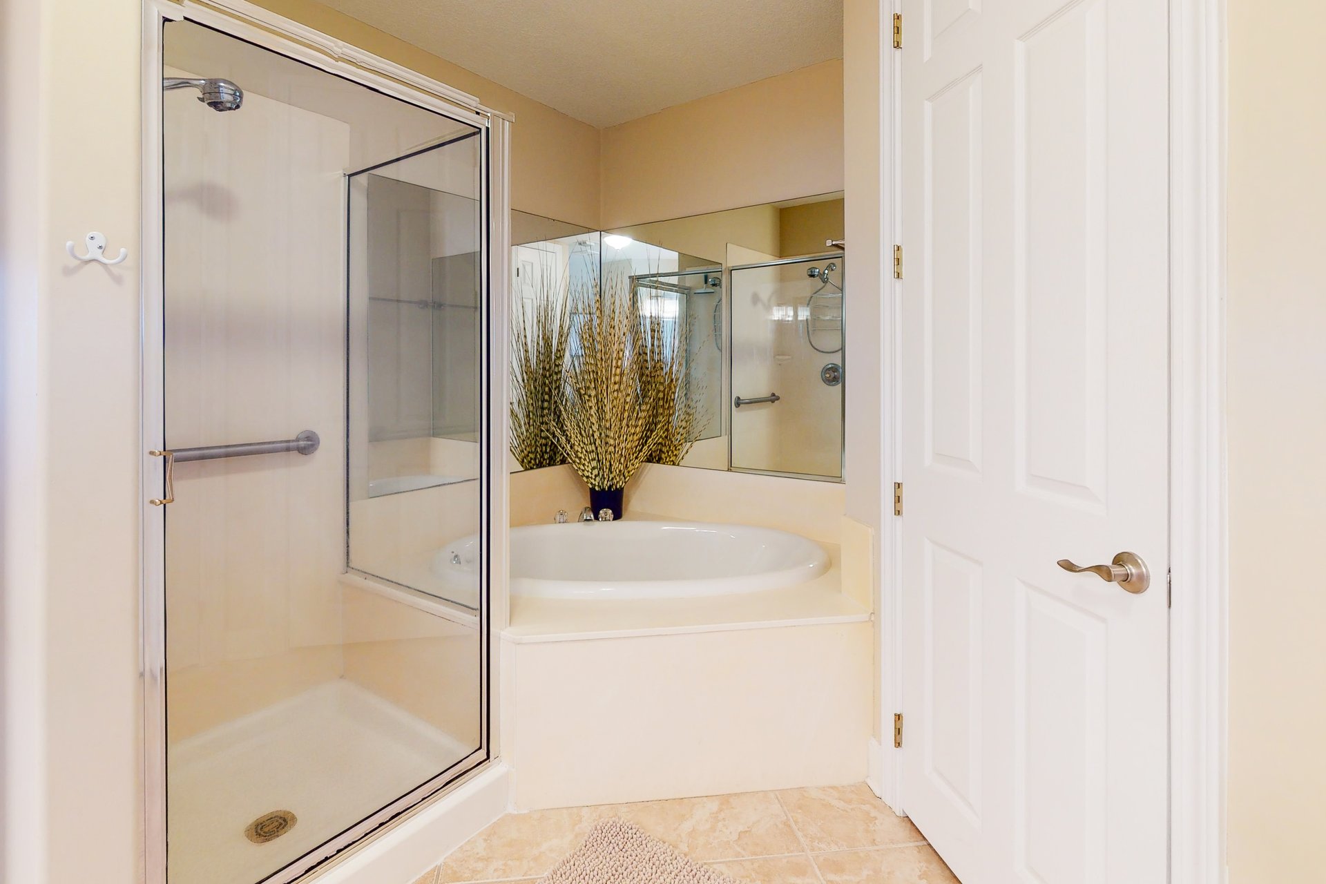 Regency Isle 305 16