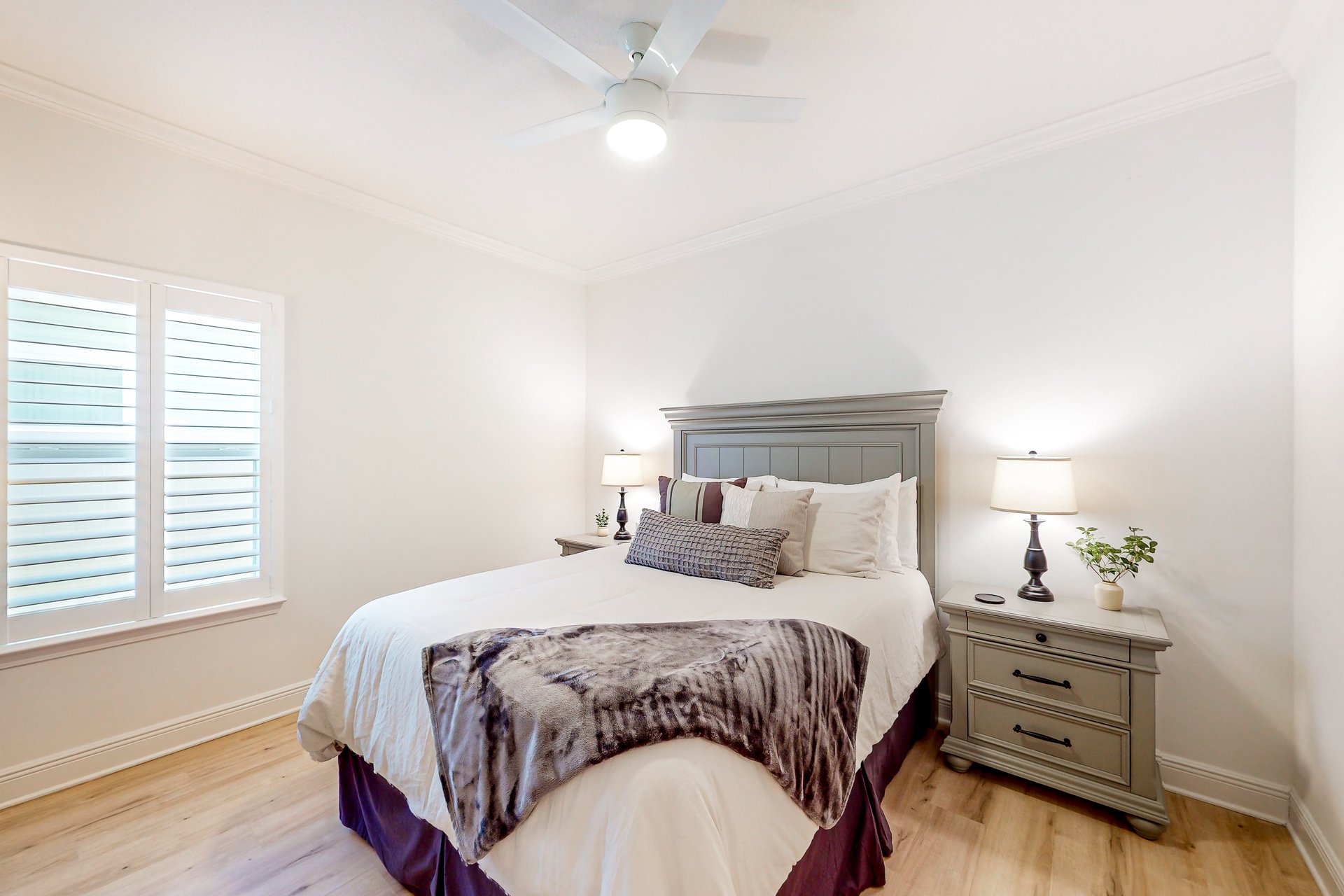 The Beach and Bay Nest 15