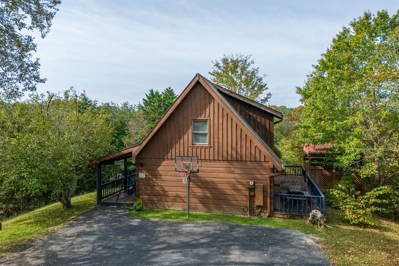 Rear view of Leconte Nirvana