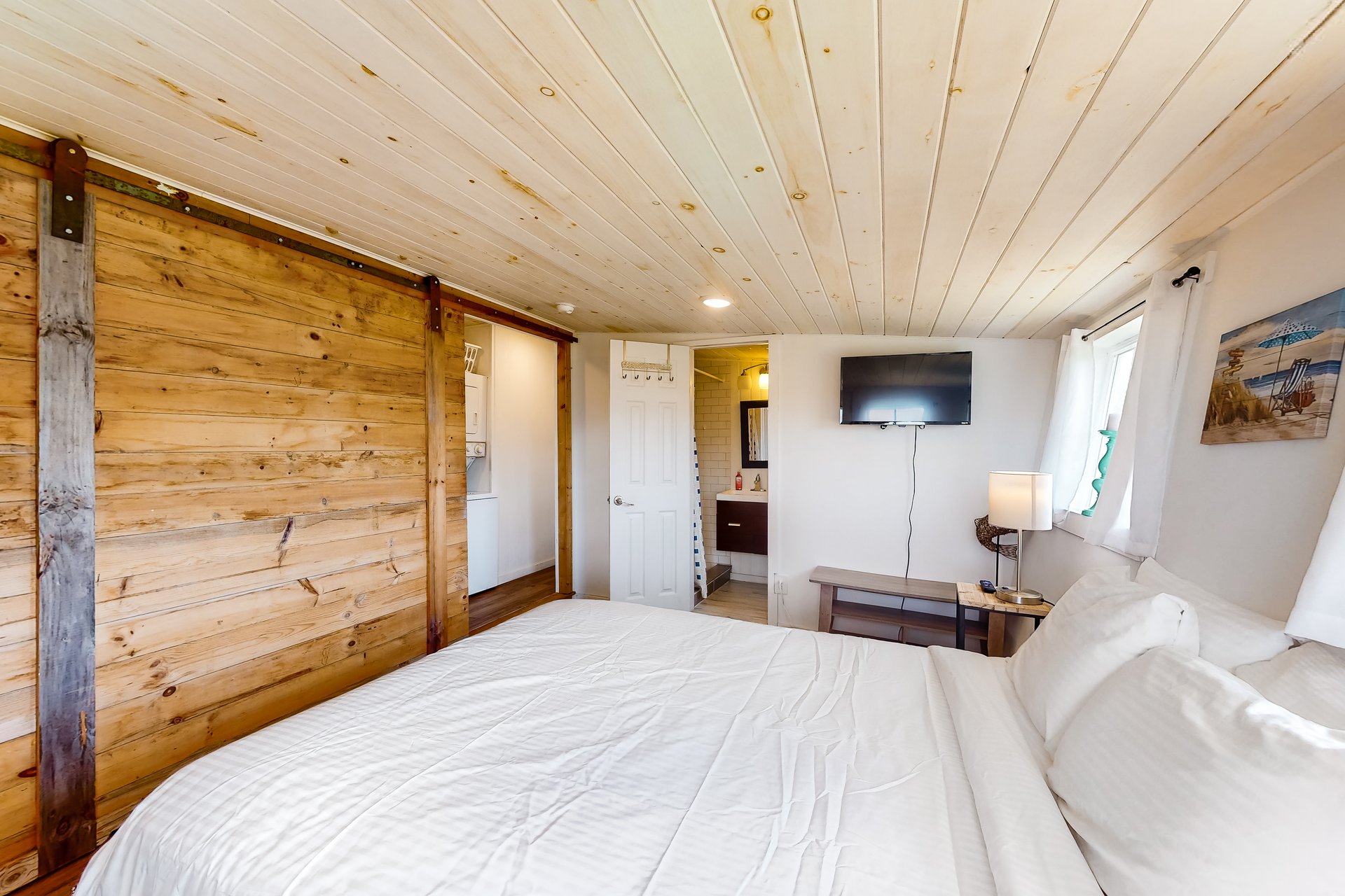 3rd Street Beach Retreat 11