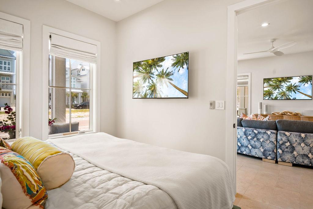 King Bedroom, 1st Floor