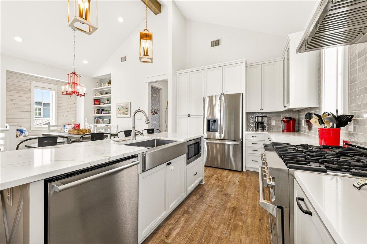 2nd Floor, Kitchen