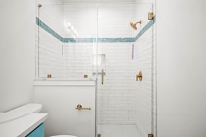 Primary King Bathroom, 2nd Floor