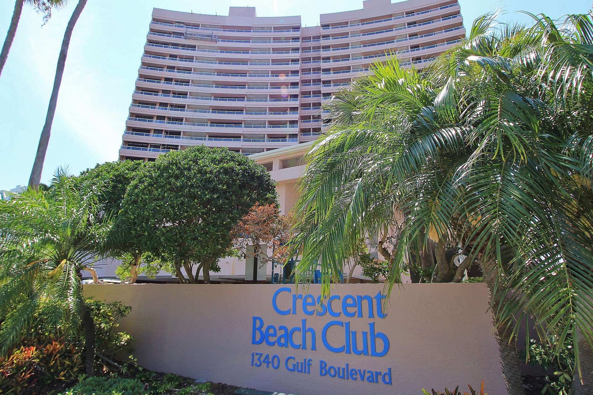Crescent Beach Club I 16C 32