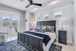 King Bedroom, 2nd Floor