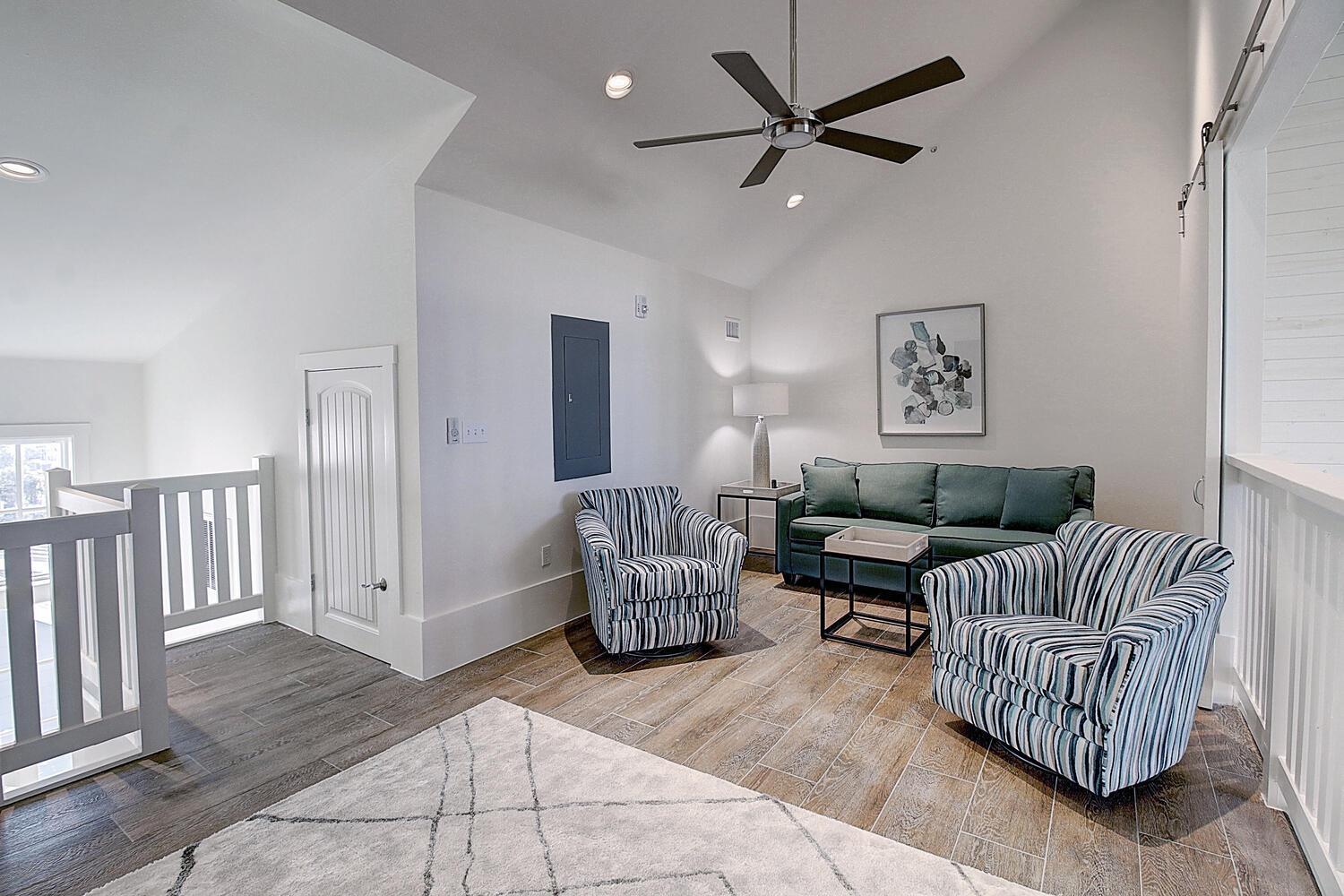 4th Floor, Loft