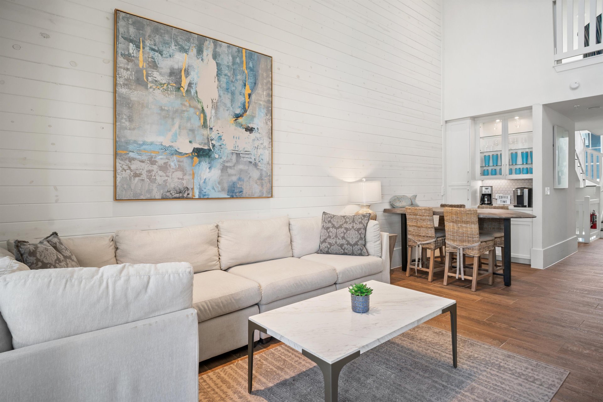 3rd Floor, Living Area