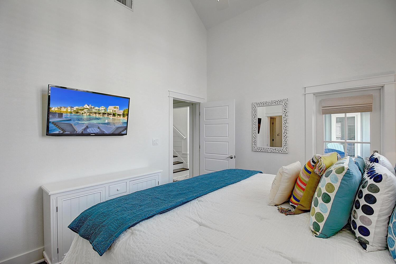 2nd Floor, King Bedroom