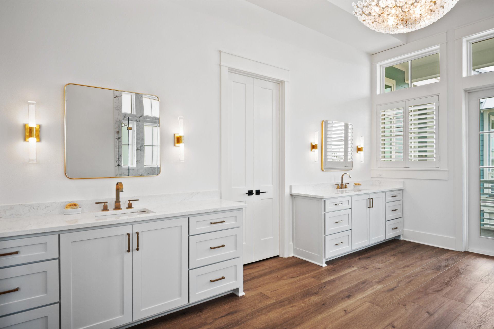 King Suite Bathroom, 2nd Floor