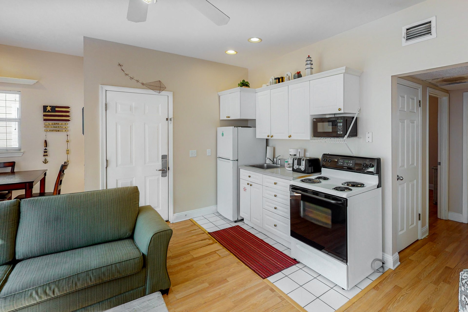 Nantucket Rainbow Cottages 15B 5