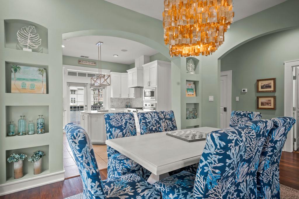 Dining Room, 1st Floor