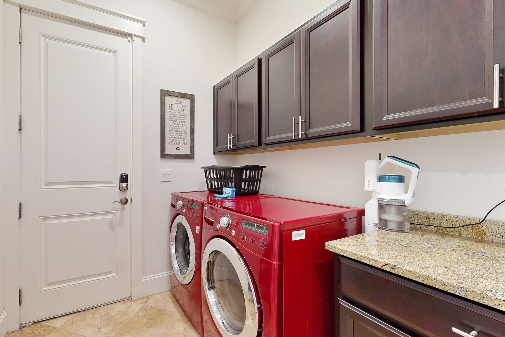 Lakeside Happy Place 20