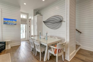 1st Floor, Dining Area