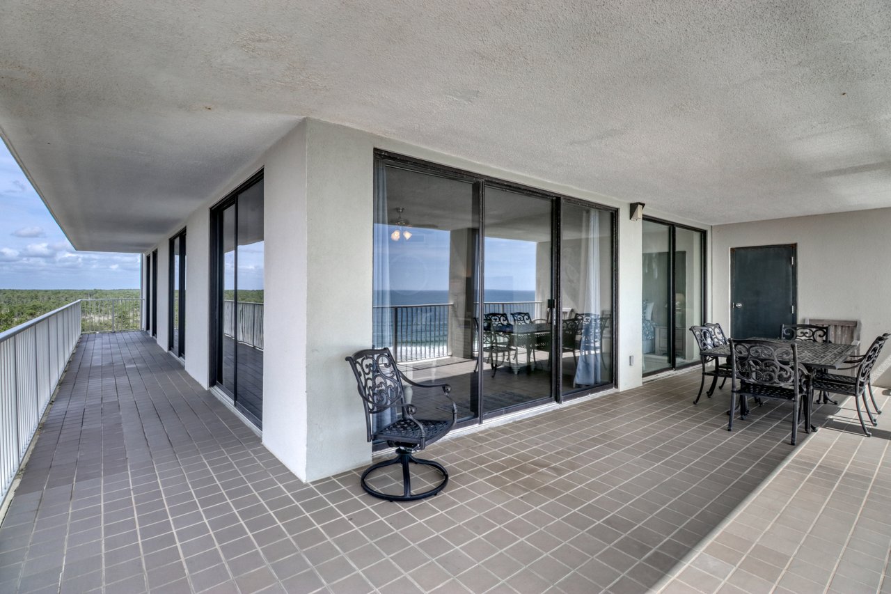 Pelican Pointe 806 5