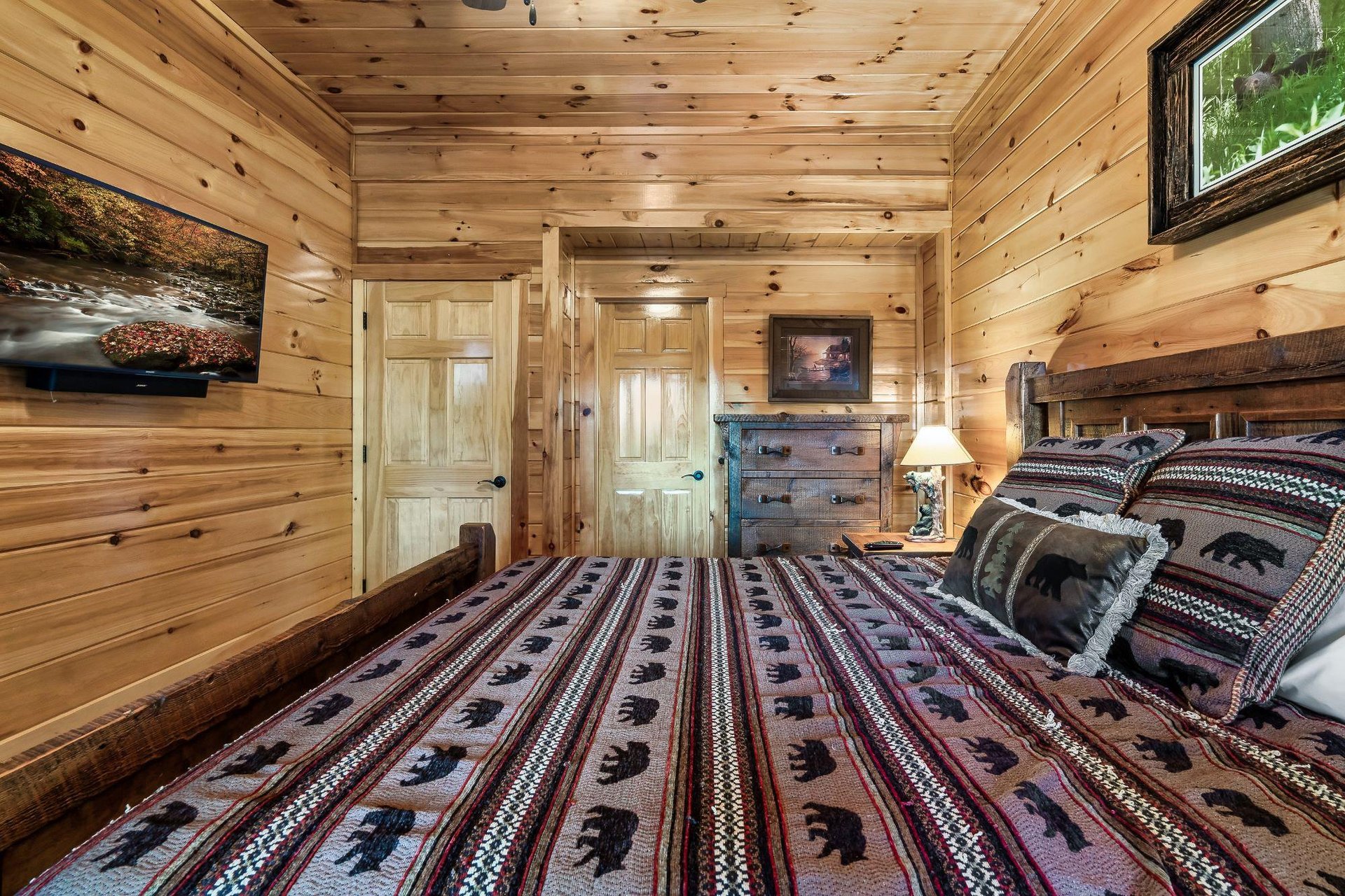 LazyBearCrossing_222743